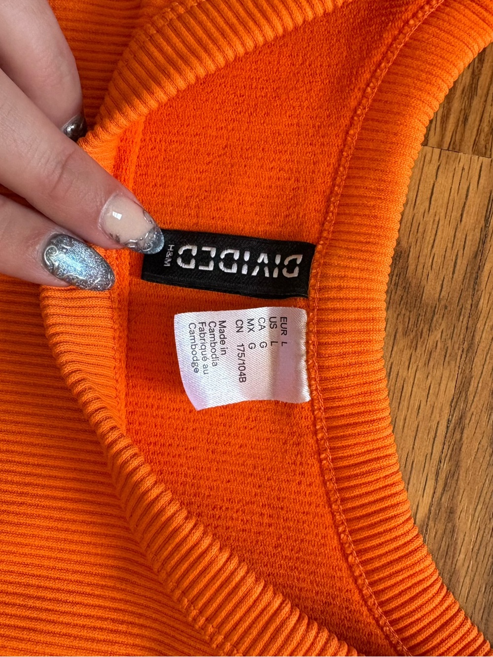 Divided Orange Ribbed Crop Tank - Picture 4 of 4
